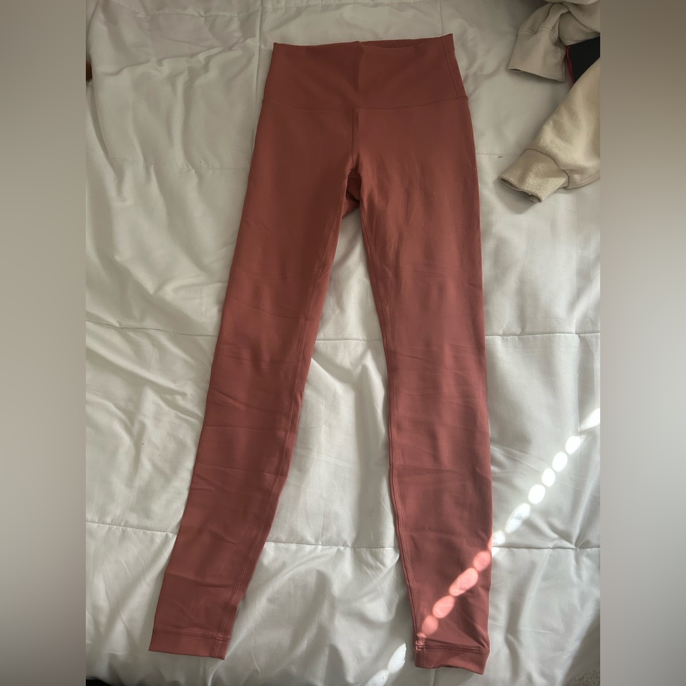 Lulu lemon wonder trains